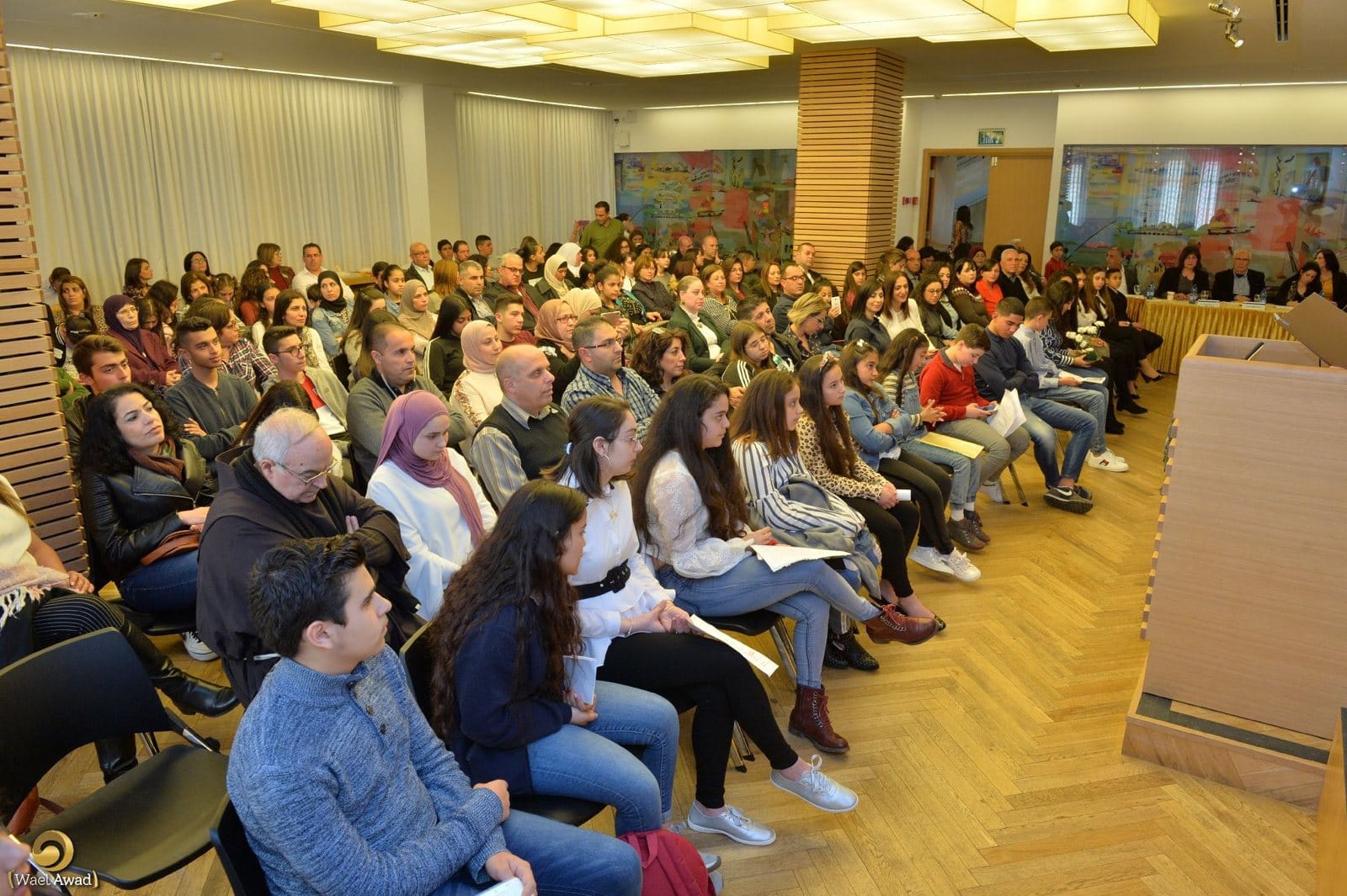 Students from Haifa Shine in a Speech Giving Contest · photo 1